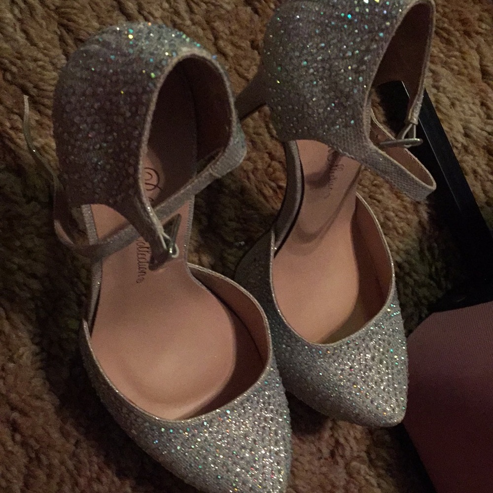 Only wore these once.